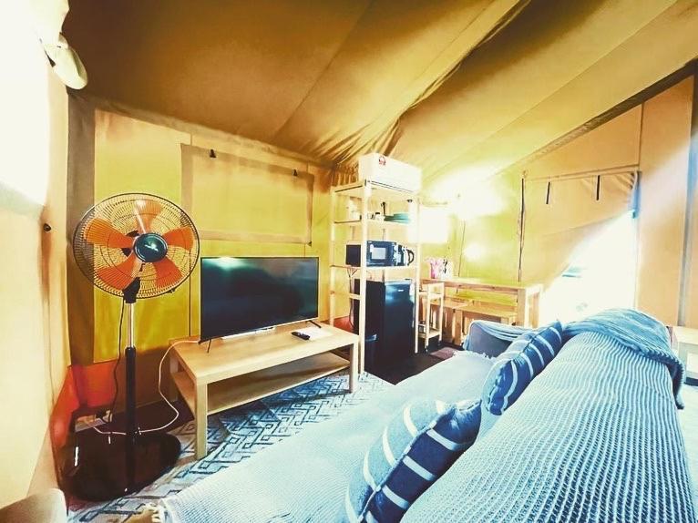 Rembulan Escape - Beachfront Safari Tent Kampung Penarik Zewnętrze zdjęcie
