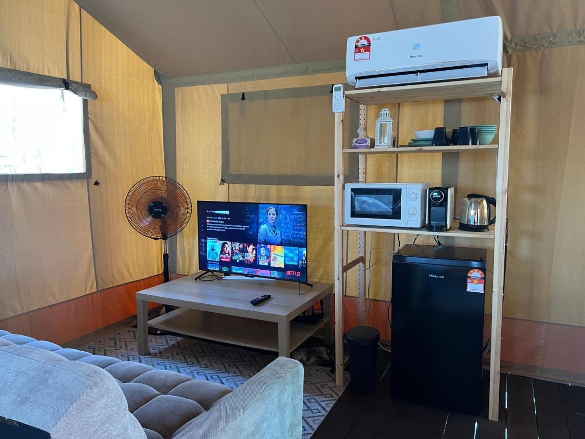 Rembulan Escape - Beachfront Safari Tent Kampung Penarik Zewnętrze zdjęcie