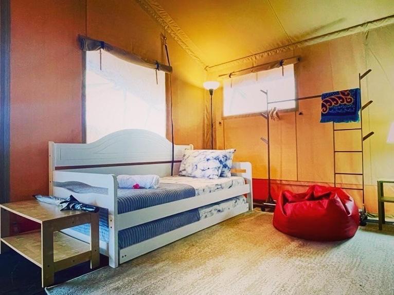 Rembulan Escape - Beachfront Safari Tent Kampung Penarik Zewnętrze zdjęcie