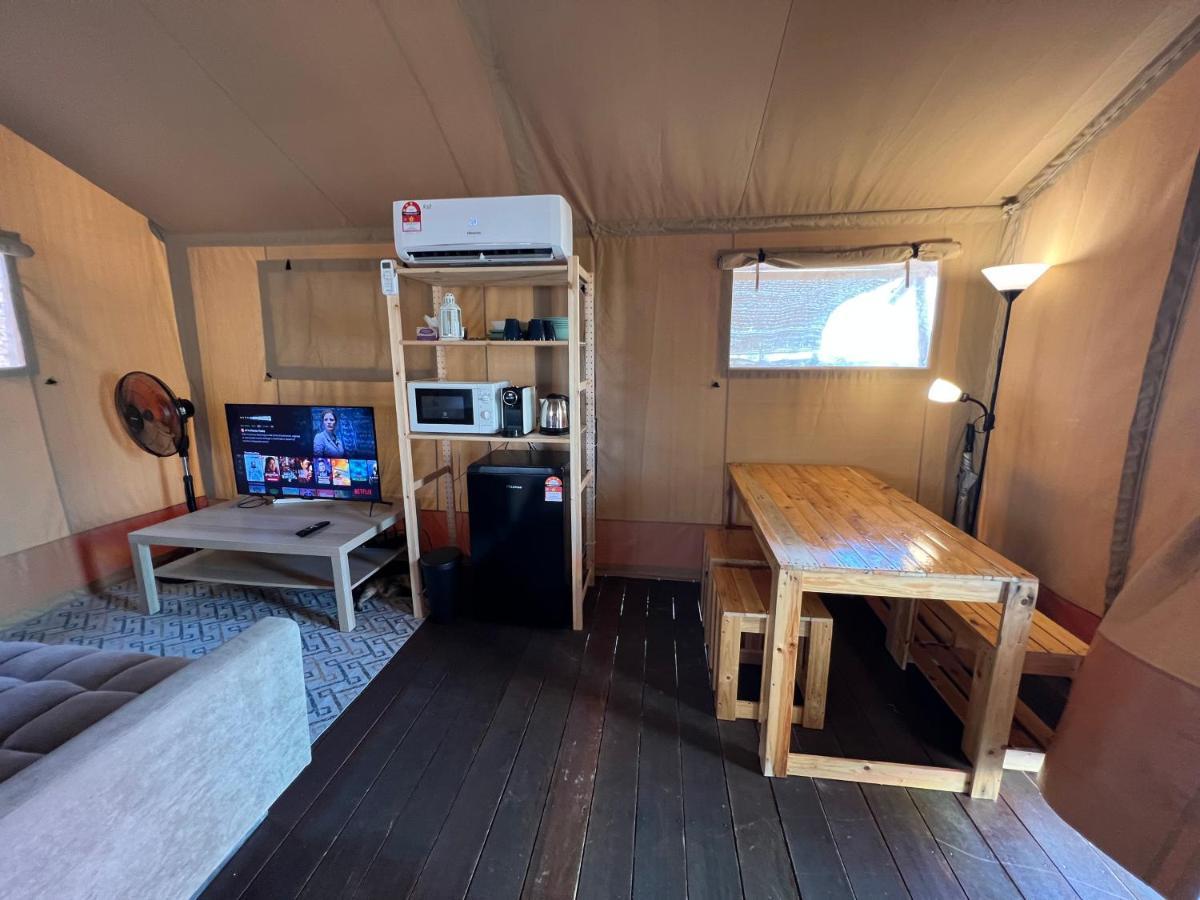 Rembulan Escape - Beachfront Safari Tent Kampung Penarik Zewnętrze zdjęcie